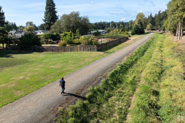 Pacific Way Trail is a mutli-use path near Northlake-Corman