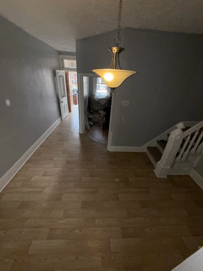 803 N Dupont St, Wilmington, DE 19805 - photo 2