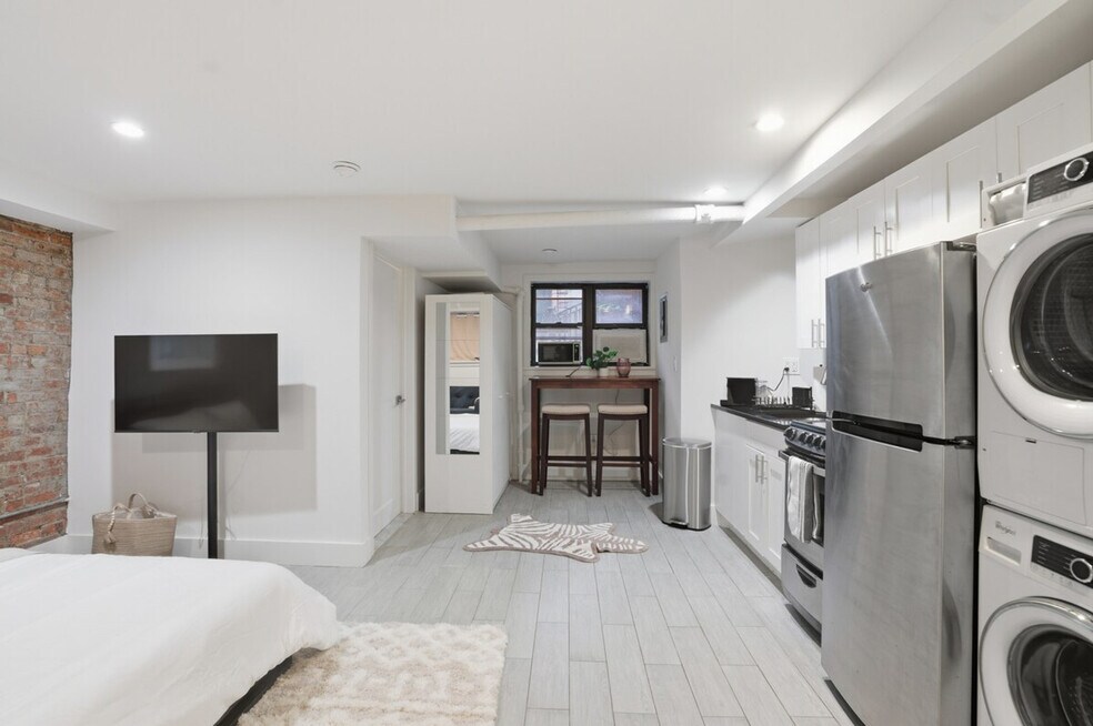 131 Loisaida Ave unit ID1358384P, New York, NY 10009 - photo 1