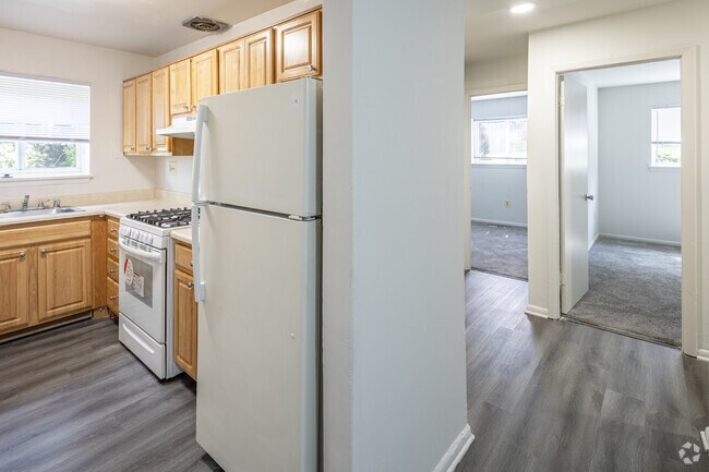 Hunting Hills, Baltimore, MD 21229 - photo 7