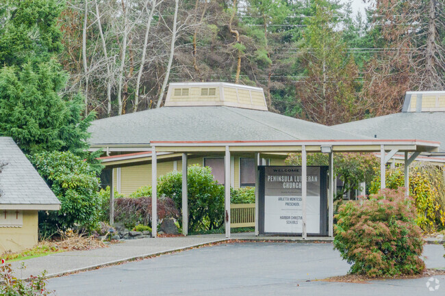 Entrance and signage to Harbor Christian School.