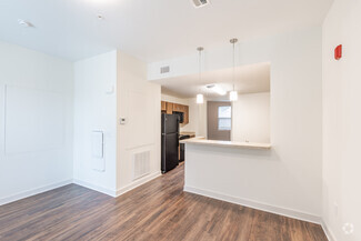 460 Garrett St, Charlottesville, VA 22902