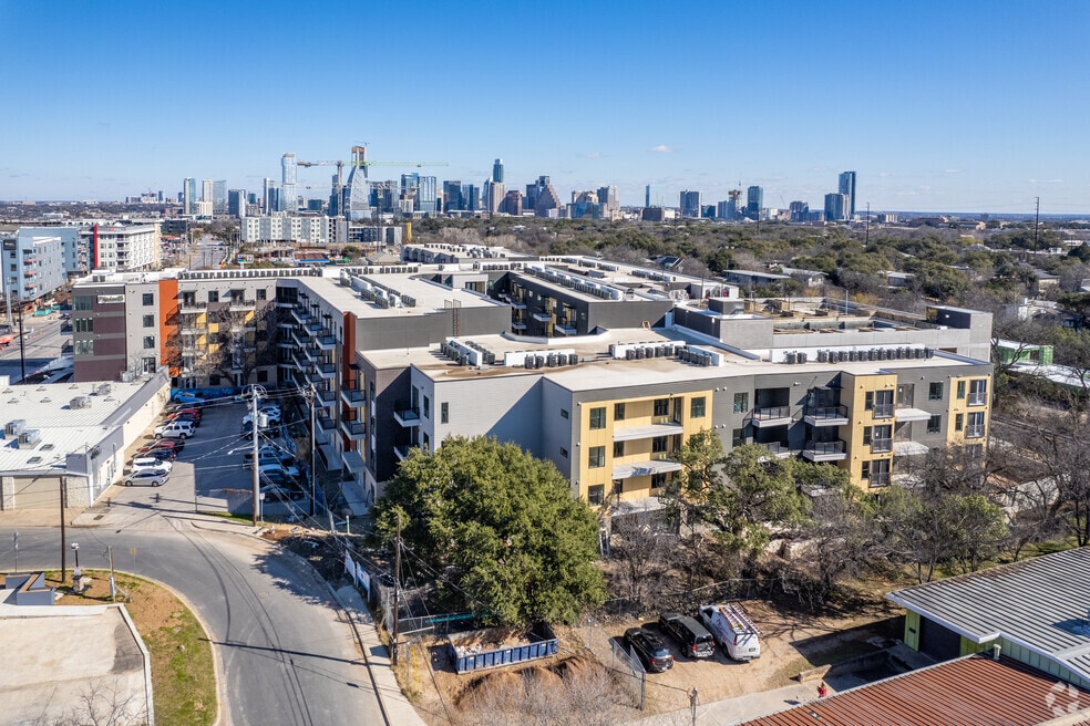 Fifteen15 South Lamar Apartments