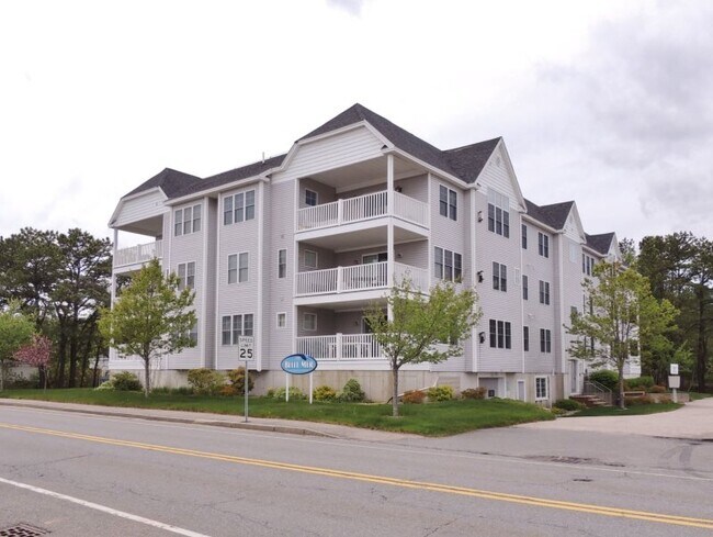 170 E Grand Ave unit 8, Old Orchard Beach, ME 04064 - photo 2