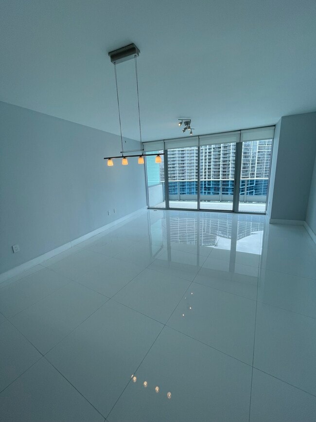 200 Biscayne Boulevard Way unit PH, Miami, FL 33131 - photo 2