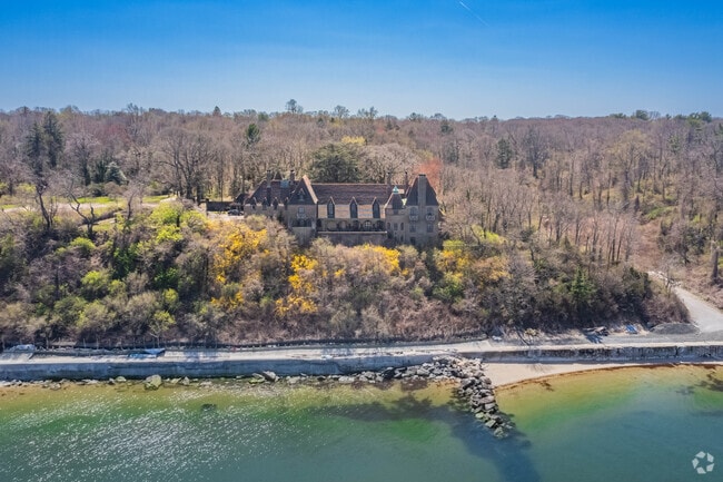 The Falaise Museum lies on the cliffs of Sands Point.