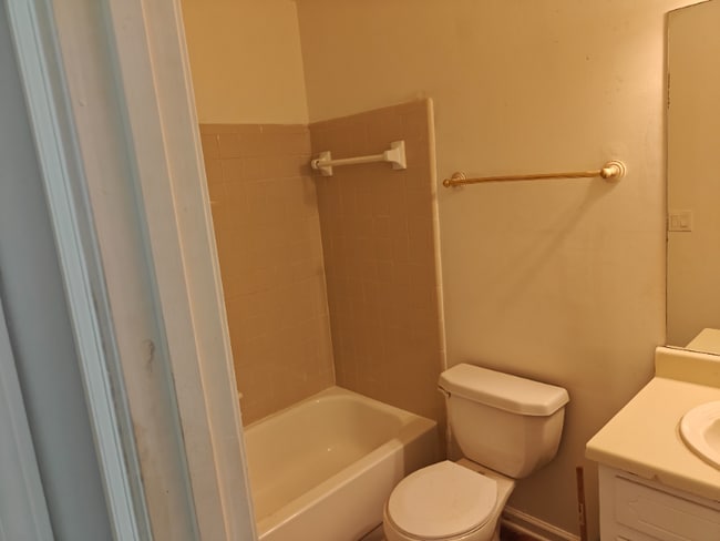 1125 Memory Ln, Lawrenceville, GA 30044 - photo 6