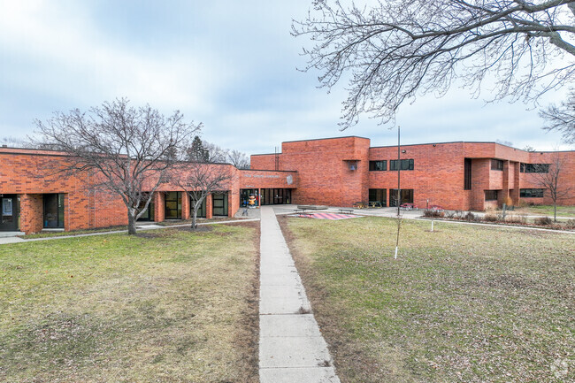 Four Seasons Elementary School is a public, magnet school located in Saint Paul, MN.