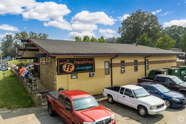 Don't miss 99-cent hot dog Mondays at French Fryz's old-timey roadside diner.