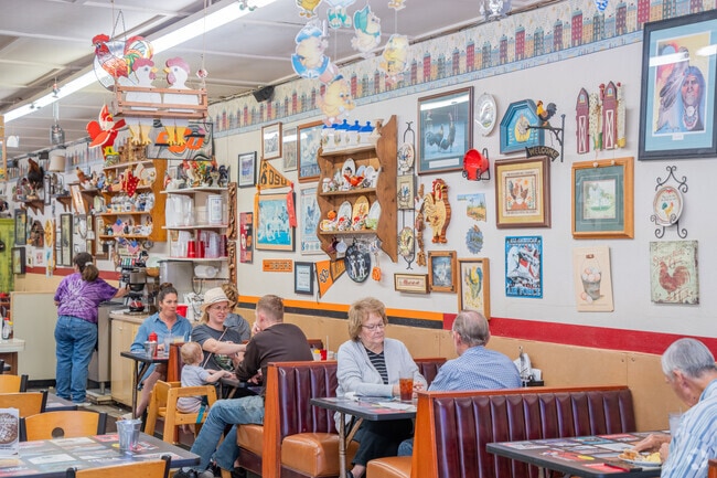 Around the Corner restaurant in downtown offers delicious brunch for Swan Lake residents.