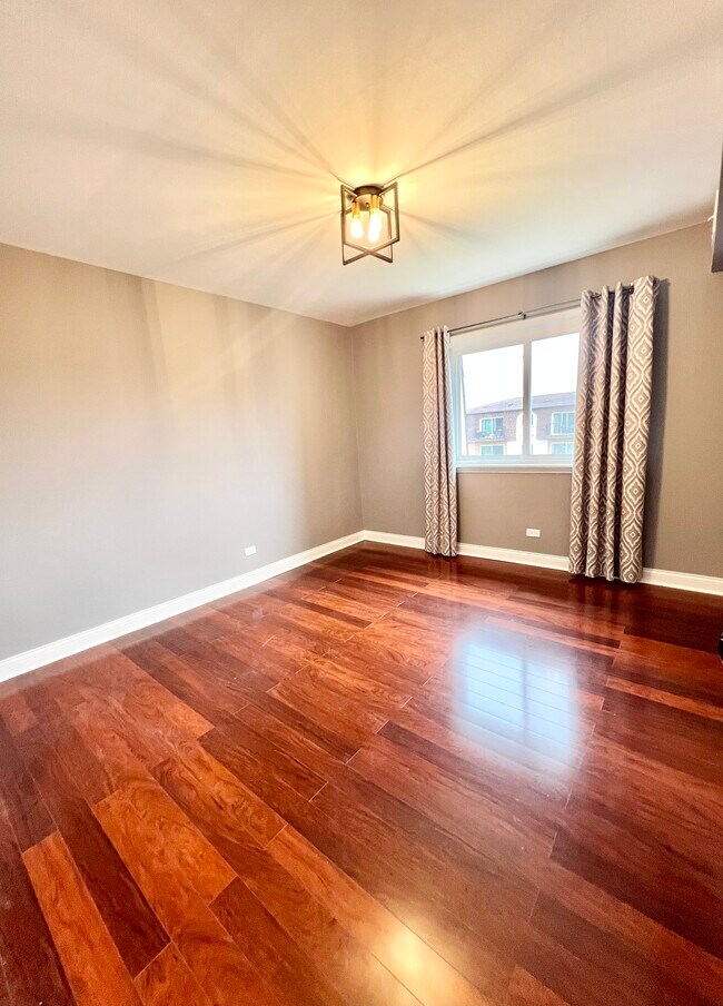 9468 Bay Colony Dr unit 3N, Des Plaines, IL 60016 - photo 7