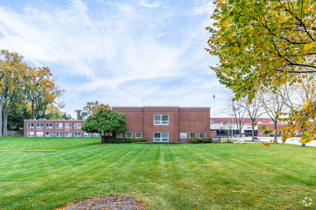 Marie Murphy School regularly holds fine arts competitions and performances.