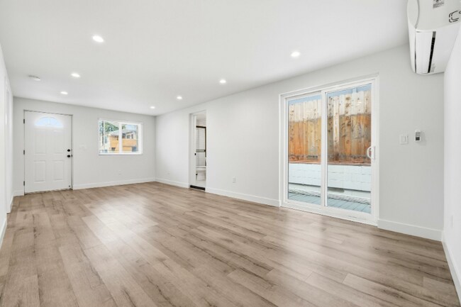 5549 Fulcher Ave, North Hollywood, CA 91601 - photo 4