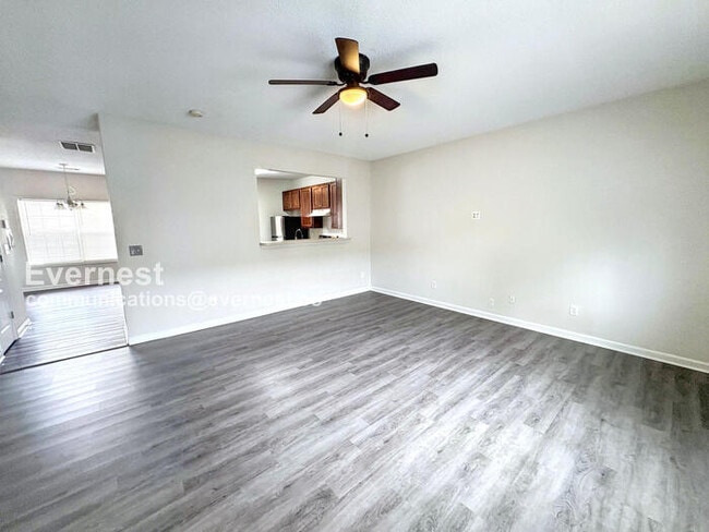 8646 Thomas Ln, Riverdale, GA 30274 - photo 3