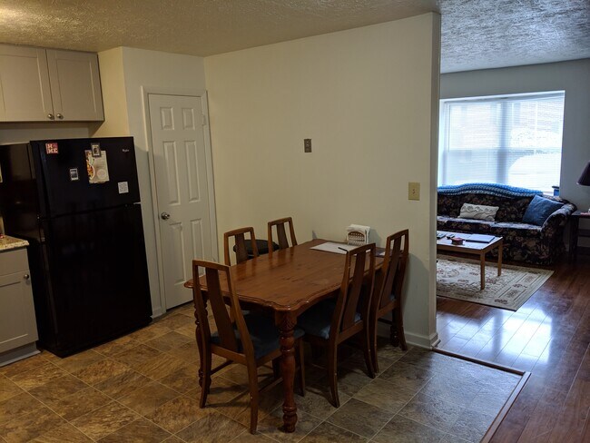 143 Clover Valley Cir, Blacksburg, VA 24060 - photo 7