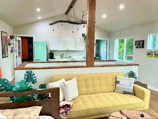 5559 Strohm Ave, Los Angeles, CA 91601