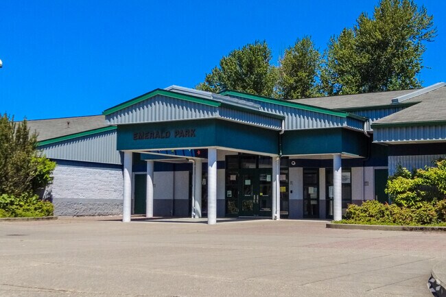 The main entrance to Emerald Park Elementary School.