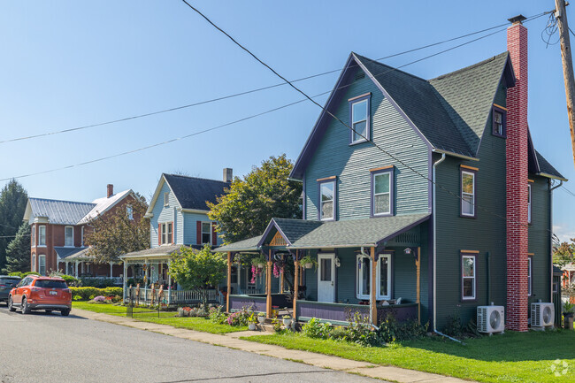 Colorful homes with expansive front porches line the streets of Howard.