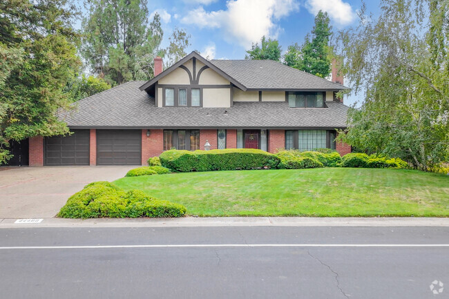 There are tudor revival homes that add a touch of classic elegance to the El Macero area.