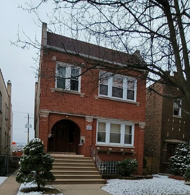1611 Elmwood Ave Unit 1, Berwyn, IL 60402