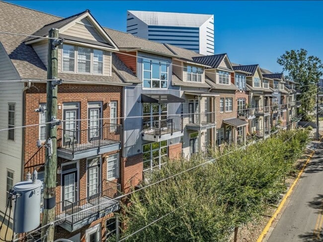 415 Saint Francis St unit 139, Tallahassee, FL 32301 - photo 2