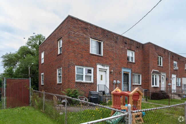 Some Row Homes have small front yards in Parkside.