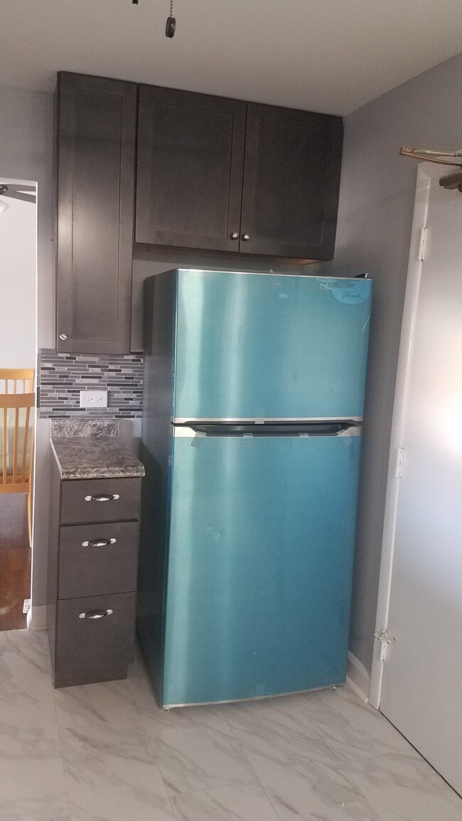 8892 Jody Ln unit 2G, Des Plaines, IL 60016 - photo 3