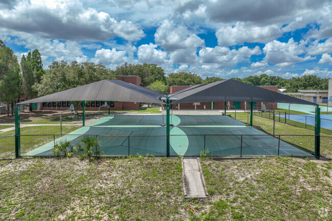 Forest Hills Elementary School has shaded play areas.