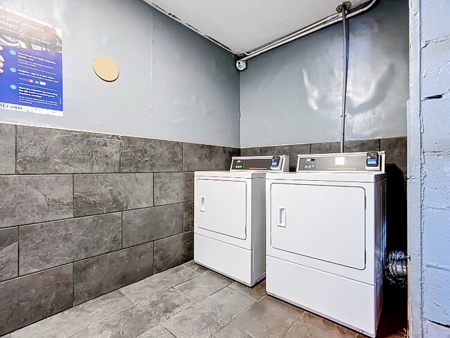 4645 N Socrum Loop Rd unit Double Studio Renova, Lakeland, FL 33809 - photo 7