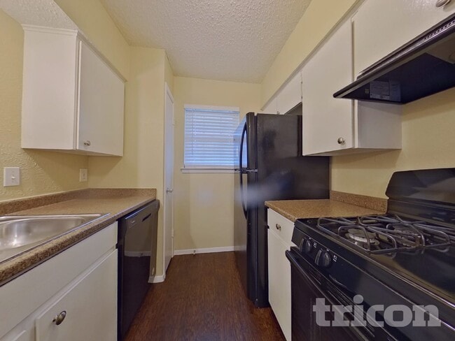 1404 E Park Dr, Mesquite, TX 75149 - photo 5