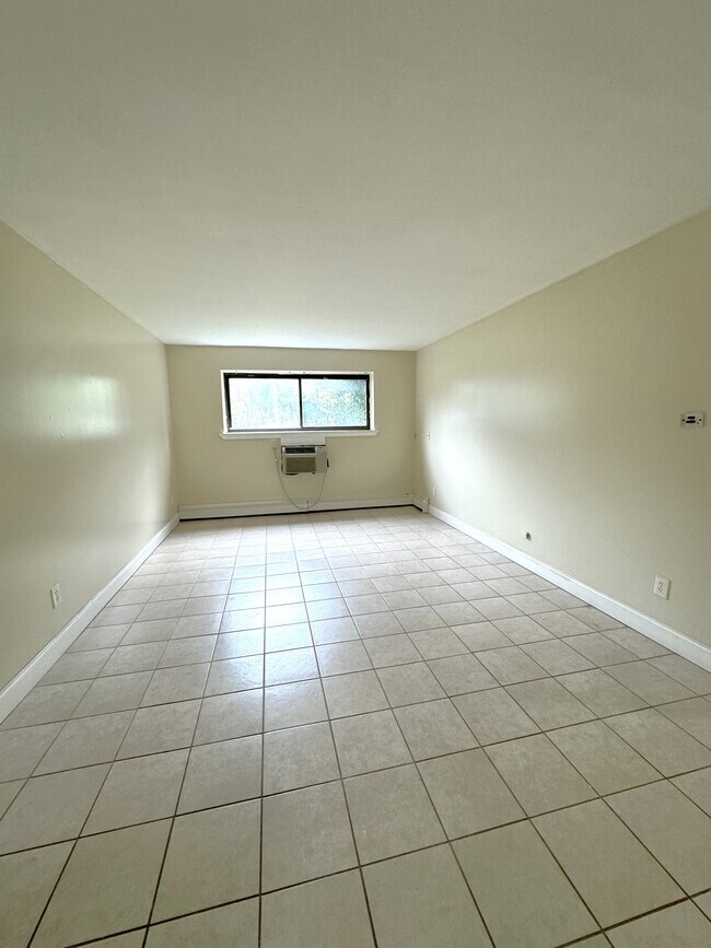 580 Bridge St unit 12, North Weymouth, MA 02191 - photo 6