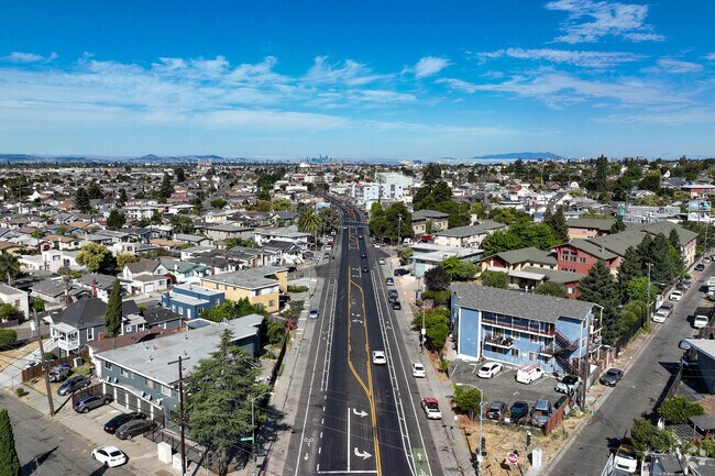Seminary is close by to San Francisco.