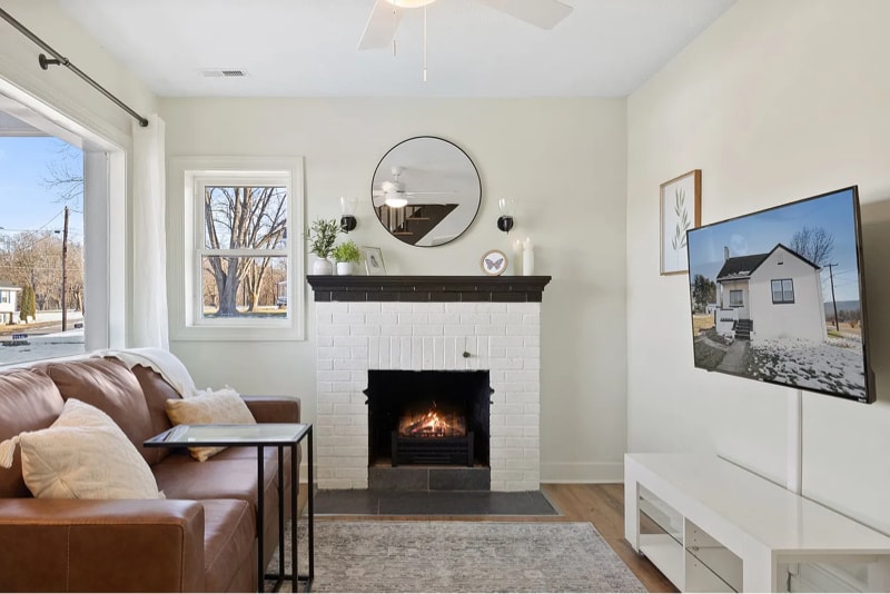 701 S 2nd St, Shenandoah, VA 22849 - photo 1