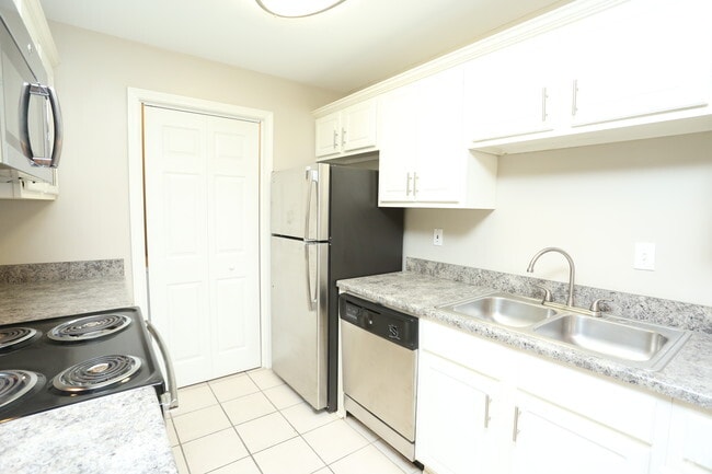 The Resort At Lake Crossing, Lexington, KY 40515 - photo 7