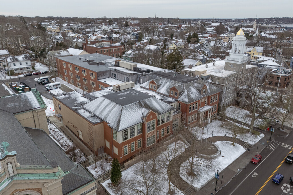 The Frank E. Thompson Middle School in Newport serves the city for educating 5th to 8th graders.