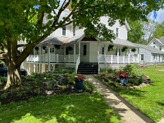 11729 Peckham Ave, Hiram, OH 44234 - photo 2