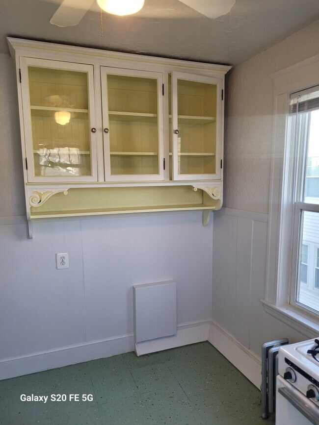 13 Victory Ave unit 4, Quincy, MA 02169 - photo 6