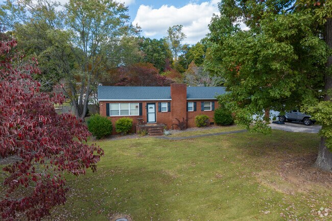 ranch style homes on slightly larger lots can also be found in some South View areas.