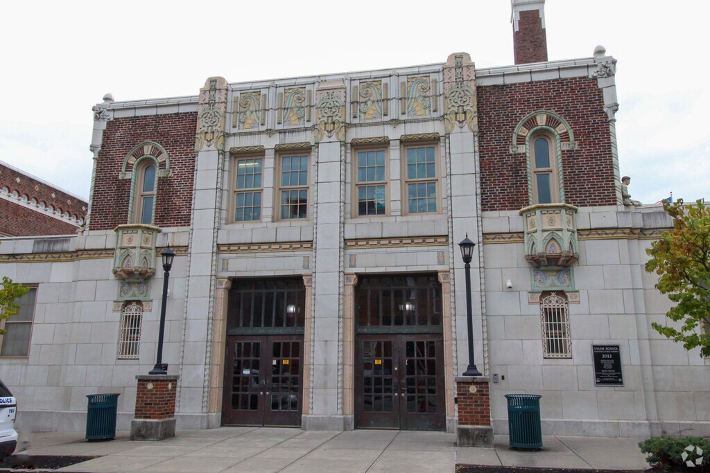 Welcome to the Oyler School in East Price Hill.