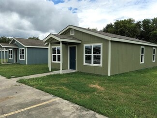 3602 E Juan Linn St, Victoria, TX 77901