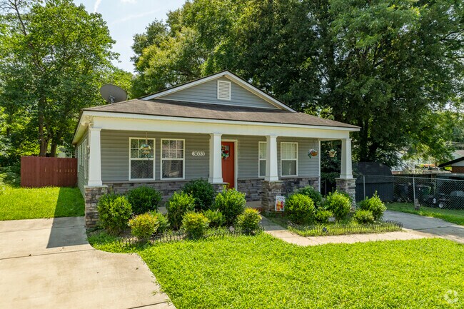 Bungalow style homes have been renovated in beautiful fashion around Oakview Terrace.