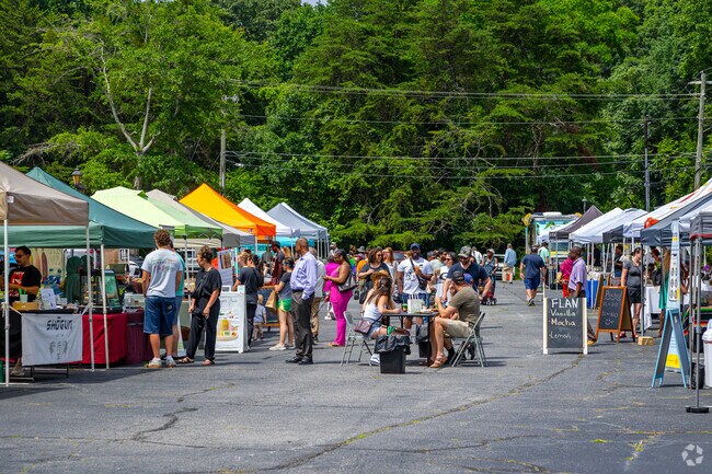 Just outside Sagamore Hills, have a lively Saturday morning at the Druid Hills Farmers Market, where neighbors and vendors fill the lot.