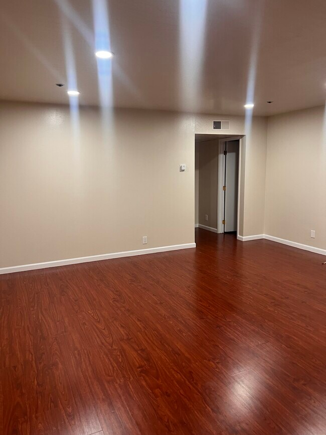 281 Juana Ave unit 304, San Leandro, CA 94577 - photo 5