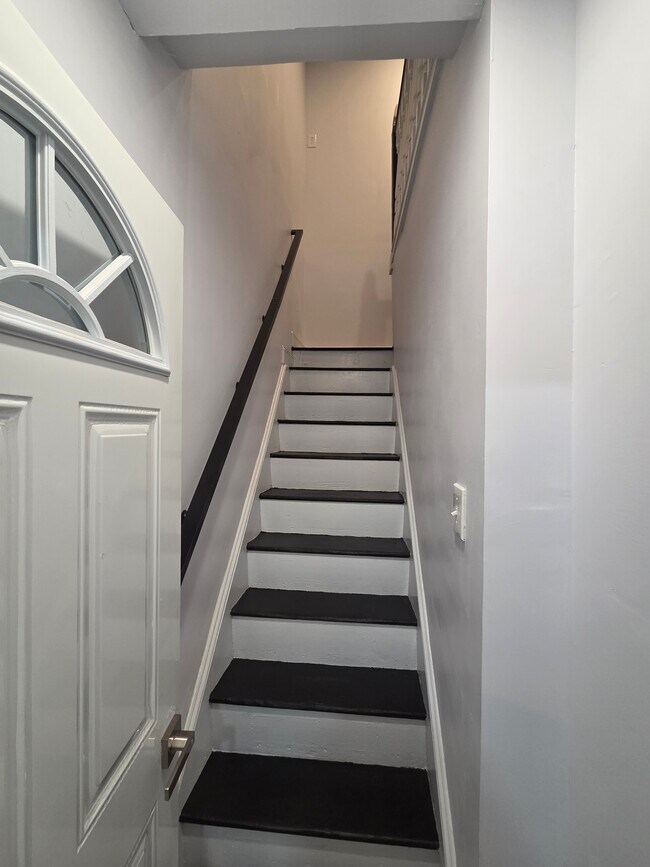 3408 Goodman St unit B, Philadelphia, PA 19140 - photo 3