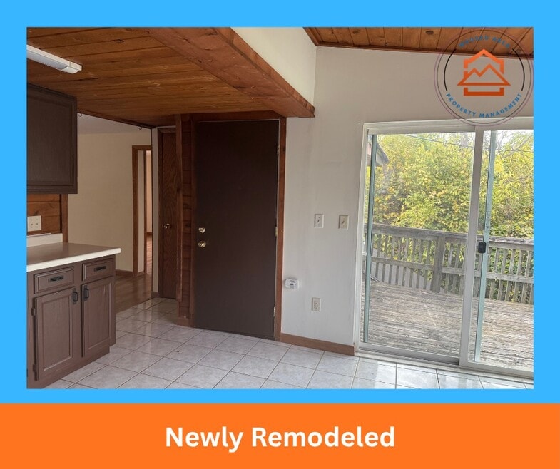 2172 Strongs Ave unit A, Stevens Point, WI 54481 - photo 1