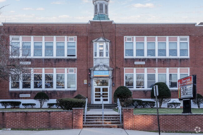 Patrick M. Villano Elementary School in Emerson, NJ receives an overall grade of B+ from Niche.