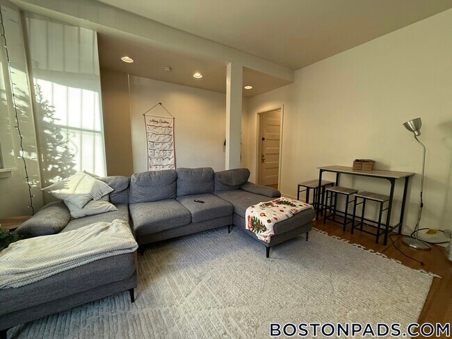 616 Columbus Ave unit 1, Boston, MA 02118 - photo 3
