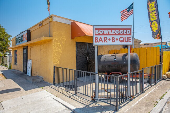 Bowlegged BBQ serves up top-rated barbecue with a loyal local following.