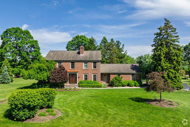 Colonial homes provide a tried and true classical floor plan option to Thurston residents.