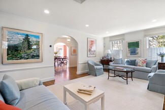 124 Rangeley Rd Unit 1, Chestnut Hill, MA 02467